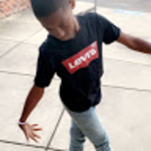 Meet your Posher, Self made.